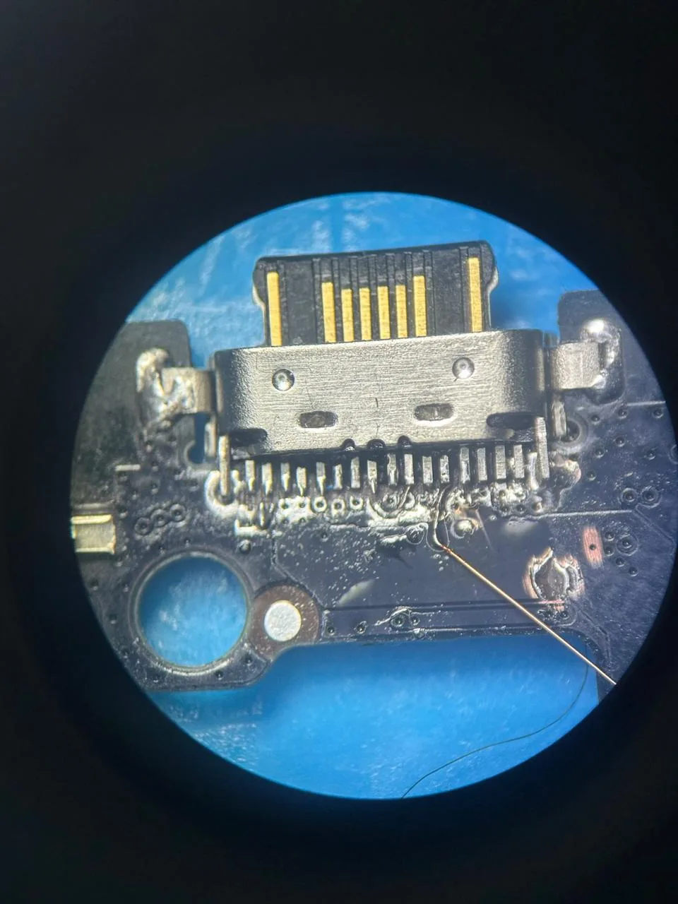 Pin de carga antes de la reparación